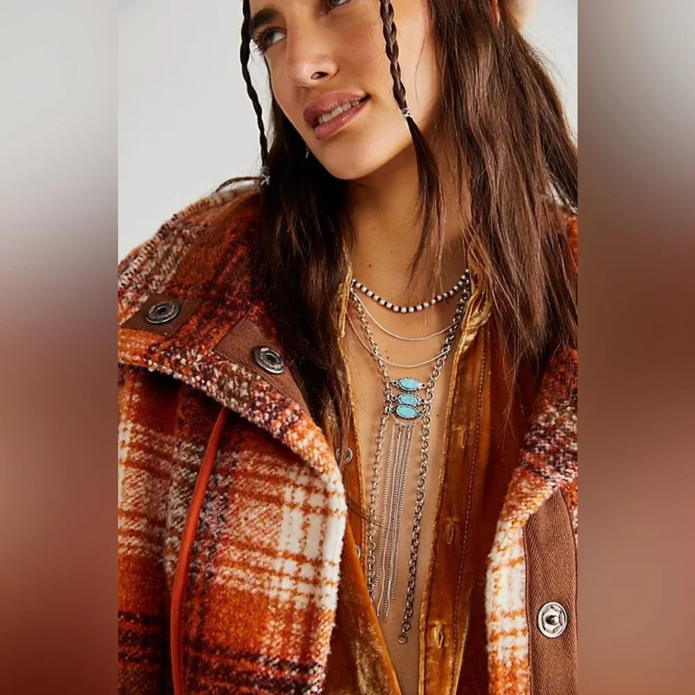 NWT FREE PEOPLE Chantilly Layered Necklace In Silver - Picture 1 of 4